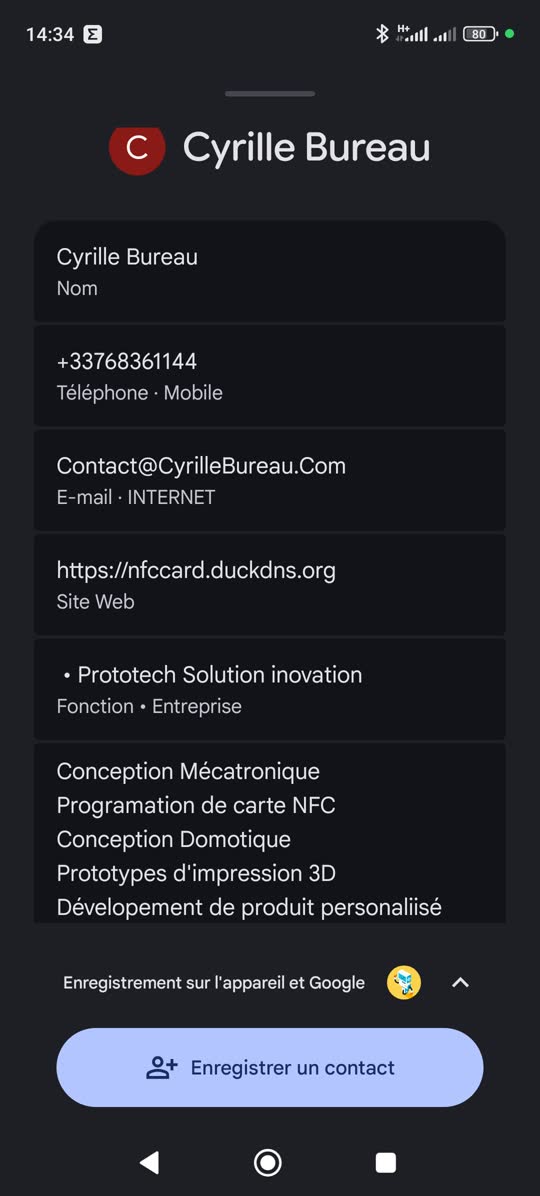 Écran du téléphone : la fiche de Cyrille Bureau — nom, téléphone, email, site — avec le bouton « Enregistrer un contact ».